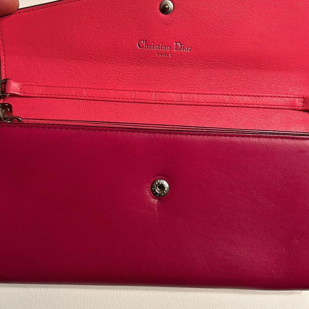 - Authentic Cristian Dior Leather Pink/Coral Wallet on a Chain - Picture 6 of 17